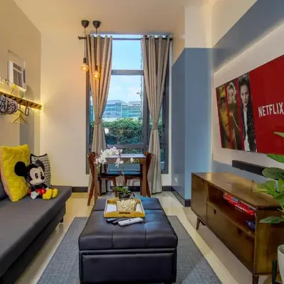 Vintage Mickey Disney Stay in BGC -200mbps wifi