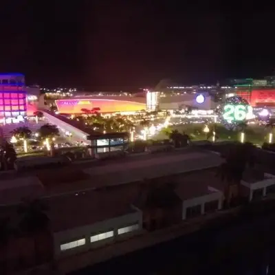 Derick Staycation With Balcony Moa View