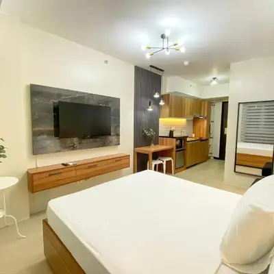 cozy studio unit near airport