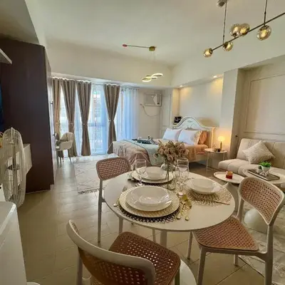 Chic Staycation with Balcony