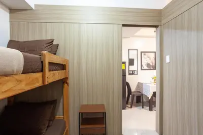Gallery image of Shore Residences Tower D - 2 Bedroom with Pool view Near Moa and Naia in Manila