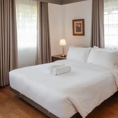 MiraNamin Nest ROSAL - Garden View Suite in Unique Historic Estate with Indoor Plunge Pool