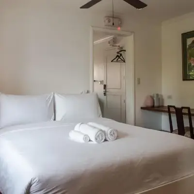 MiraNamin M A P I L I G - Private Suite in Historic Home with Unique View