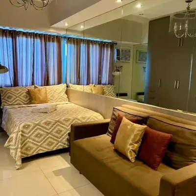 Modern Comfort Living! Netflix Ready