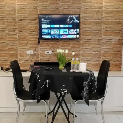 Affordable unit near MOA walking distance to picc