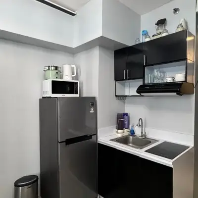 Studio Unit Amaia Skies Shaw