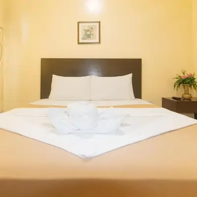 J and T Jamich Suites by RedDoorz