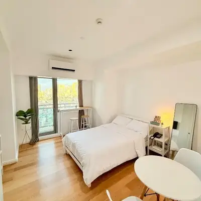 Studio Unit Staycation near Rockwell Mandaluyong FREE Pool Access