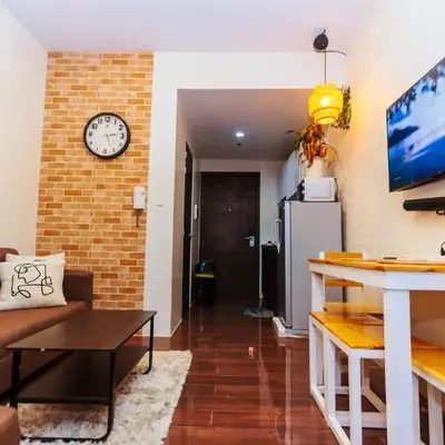 Serene City Stay Trendy Cozy Makati Condo Fun Swim Gym Netflix 4047