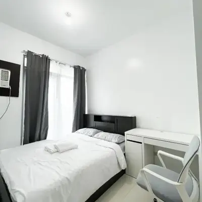 Business Studio in Salcedo Village Makati