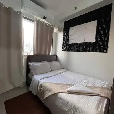 Couple or Barkada Room