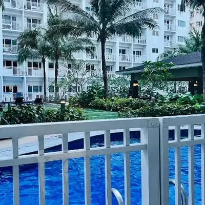 Direct Access to pool Bedroom