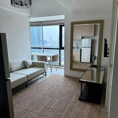 Condo Roughly 30 mins from NAIA with view of Greenhills