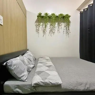 Shore Residences MOA Minimalist Room