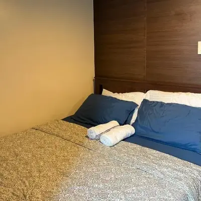 1 BR Condo w Balcony in Air Residence Makati