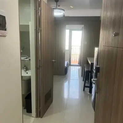Shore 2 Residences Executive Suite by JMS