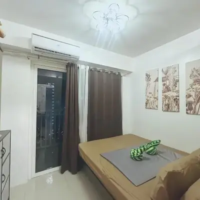 SHORE RESIDENCES NEAR Moa
