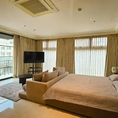 Poblacion Studio Apartment with Balcony