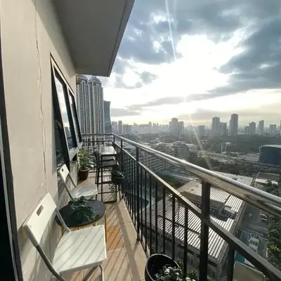 2 BR Unit with 180 degree view in Ortigas