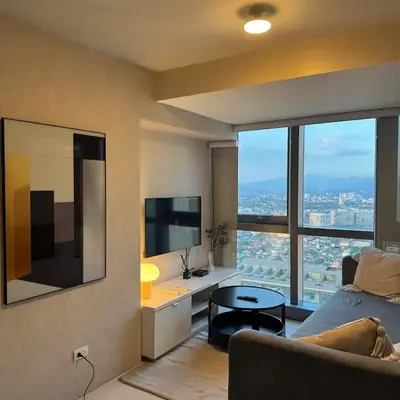 Elegant 1BR with Great View