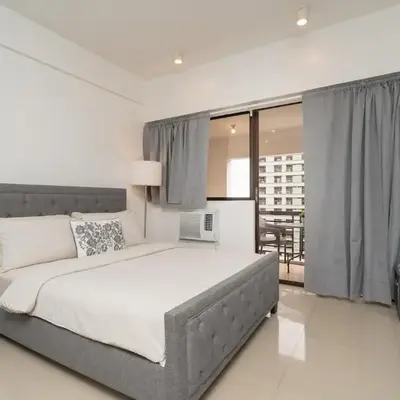 Charming Greenbelt Condo with Balcony & Pool Access