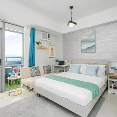 Manhattan Heights Modern Studio