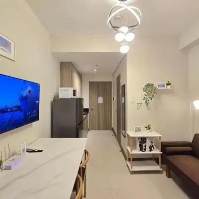 1BR Condotel with Balcony at FAME Residences #FM10