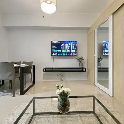 Jazz mall Tower 4 Rm 323 Spacious 1 bedroom with Balcony netflix 100mbps