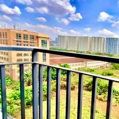 Scandi-Style & Organic condo Shore 3 MOA