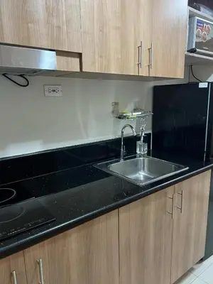 Gallery image of Budget friendly hotel red residences makati in Manila