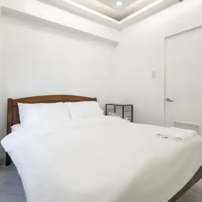 Forbeswood Heights BGC suite near st Lukes