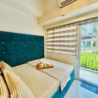 Deluxe Room Pool View in Mall of Asia Pasay Near Airport