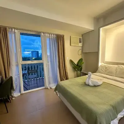 Awesome Sunset View in Venice Mall Suite with PS5 30th edition