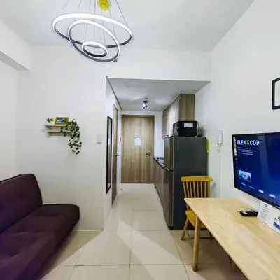 1BR Condotel with Balcony at FAME Residences #FM08-1