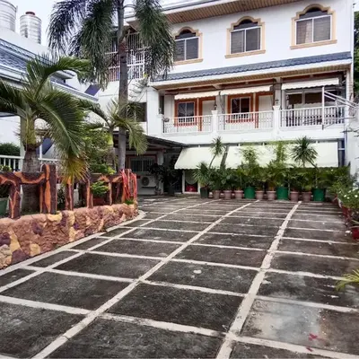 Your Little Resort