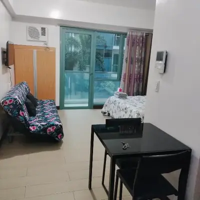 Rqui Condotel at Newport Pasay City