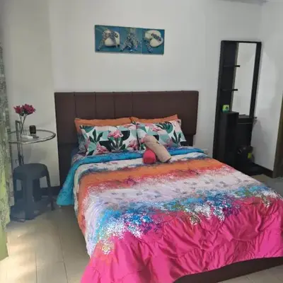 LDN Two Palm Tree Newport Home