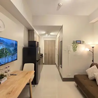 1BR Condotel with Balcony at FAME Residences #FM48-1