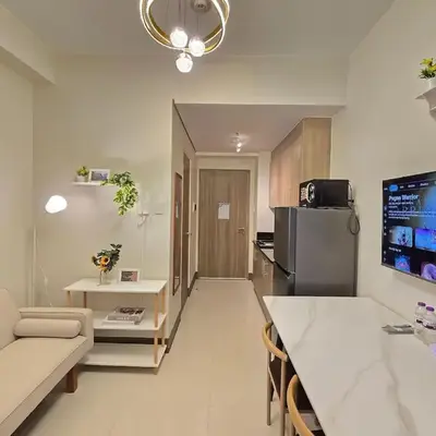 1BR Condotel with Balcony at FAME Residences #FM54-1