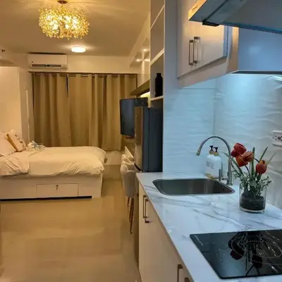 CQ House Luxe Stay with Pool View Near MOA & Airport