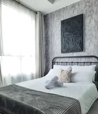 Gallery image of Relax in style with fast WIFI Netflix in Manila