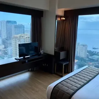 8 Adriatico Condo beside Robinsons Mall Y1
