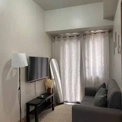 1Bedroom Condo at Shore Near Airport & MOA Balcony Pool View