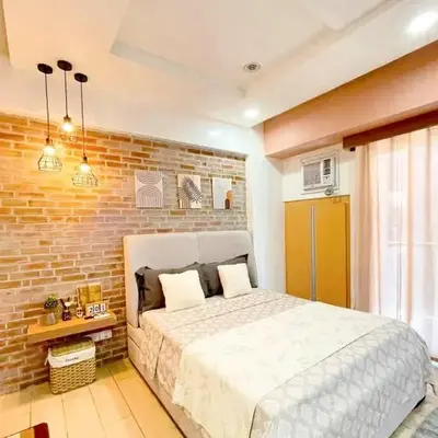 Elegant Suite with Balcony l Free wifi and netflix I Across NAIA T3 Airport