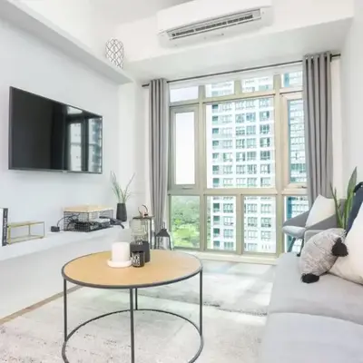Julias Upscale Airy Getaway 1 BR Golf View