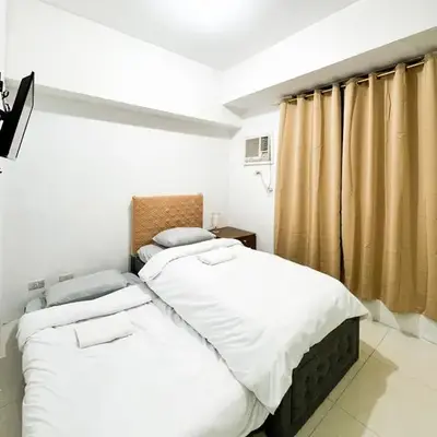 Convertible Solo Budget Studio in Salcedo Village