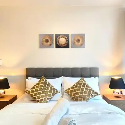 Uptown BGC Spacious 1BR Unit by Terravista - Prague Suite
