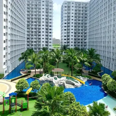 Staycation near MOA