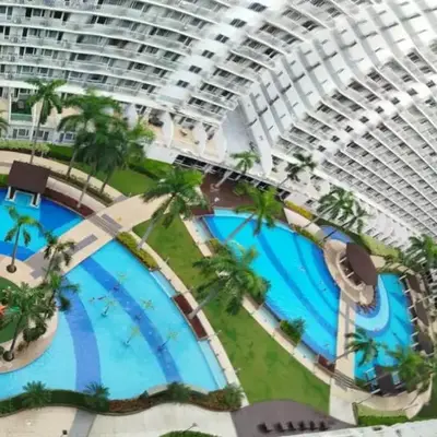 Classy and Cozy Staycation near MOA