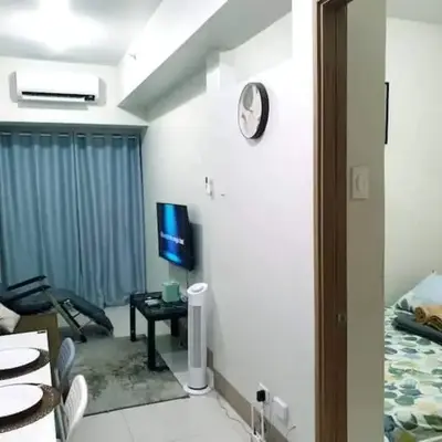 Shore 3 Residences Condo with Netflix and Wifi